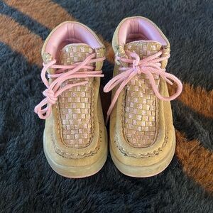 Girls twisters shoes
